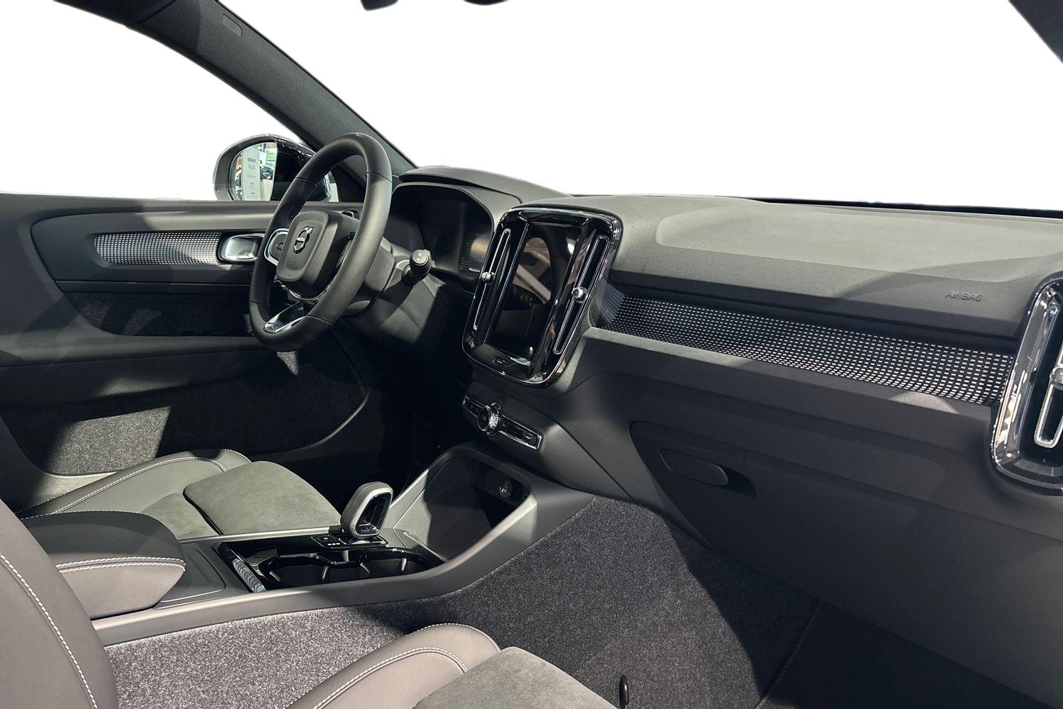 Volvo EX40 2027