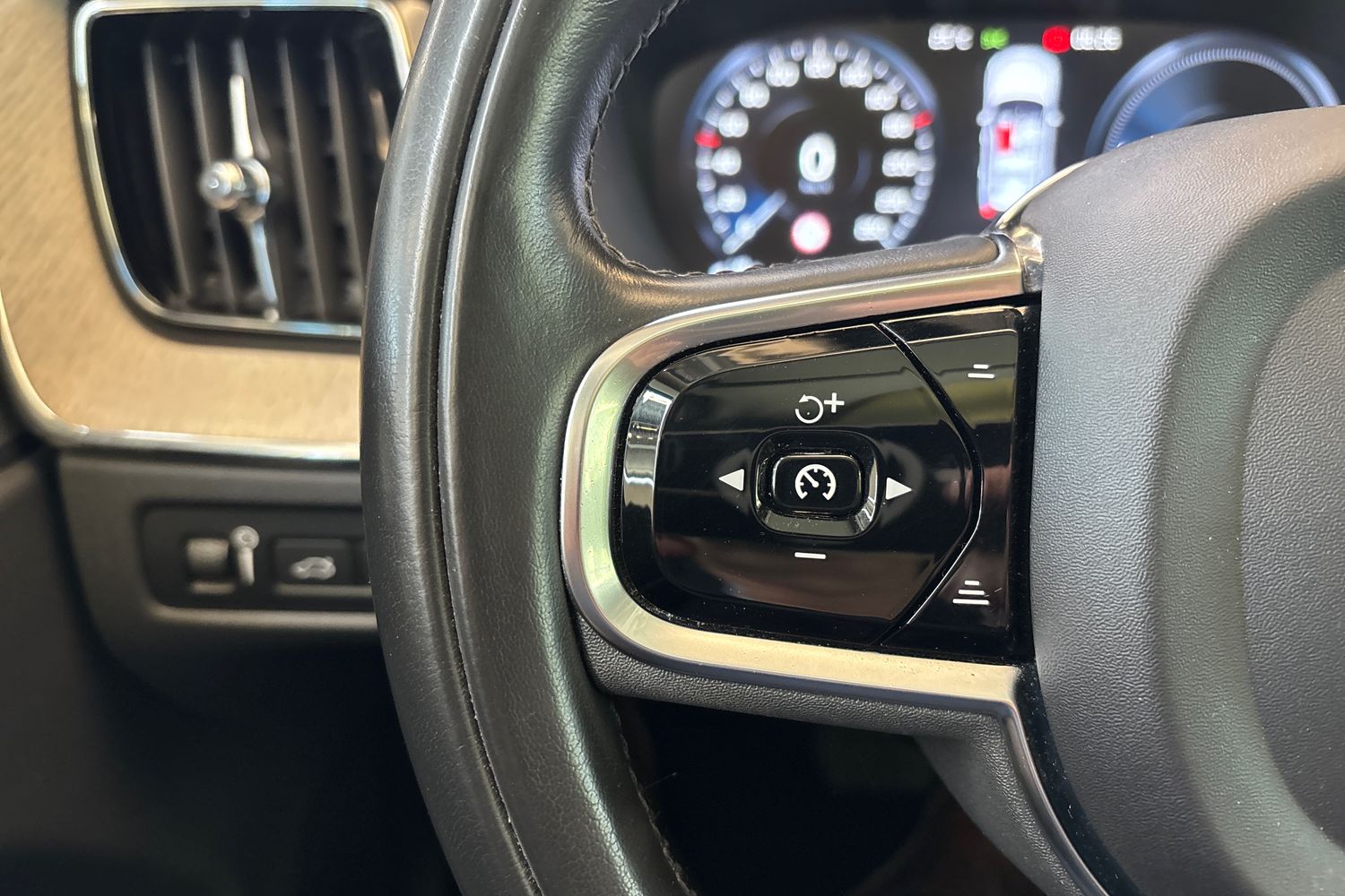 Volvo XC60 2021
