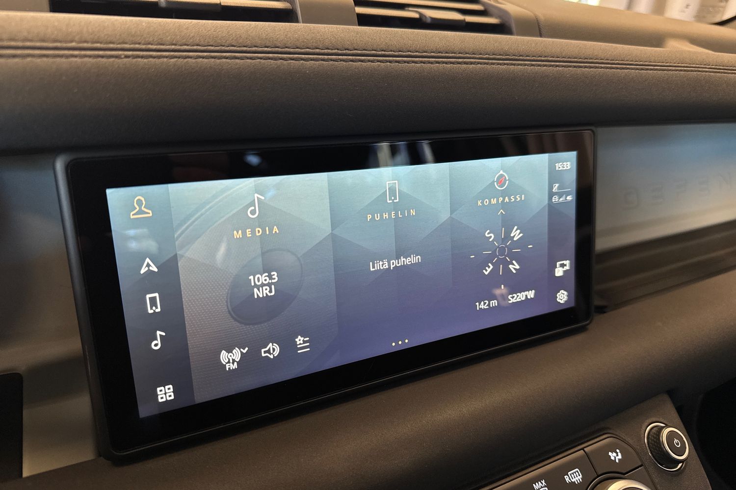 Land Rover Defender 2021
