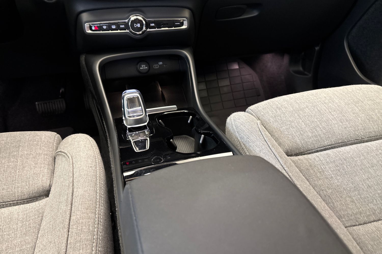 VOLVO C40 2023