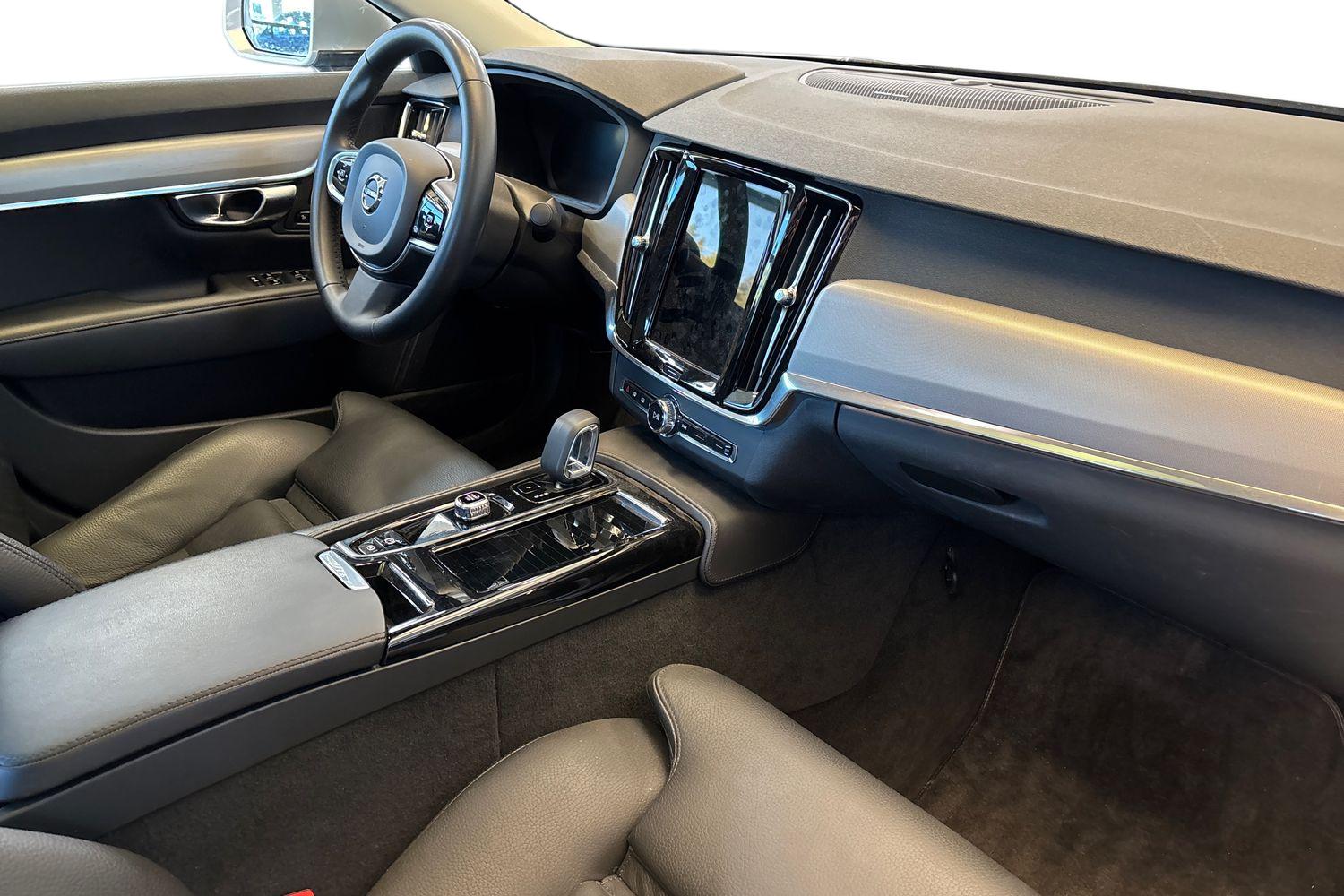 VOLVO S90 2023