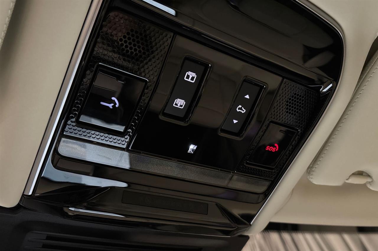 Land Rover Range Rover 2025