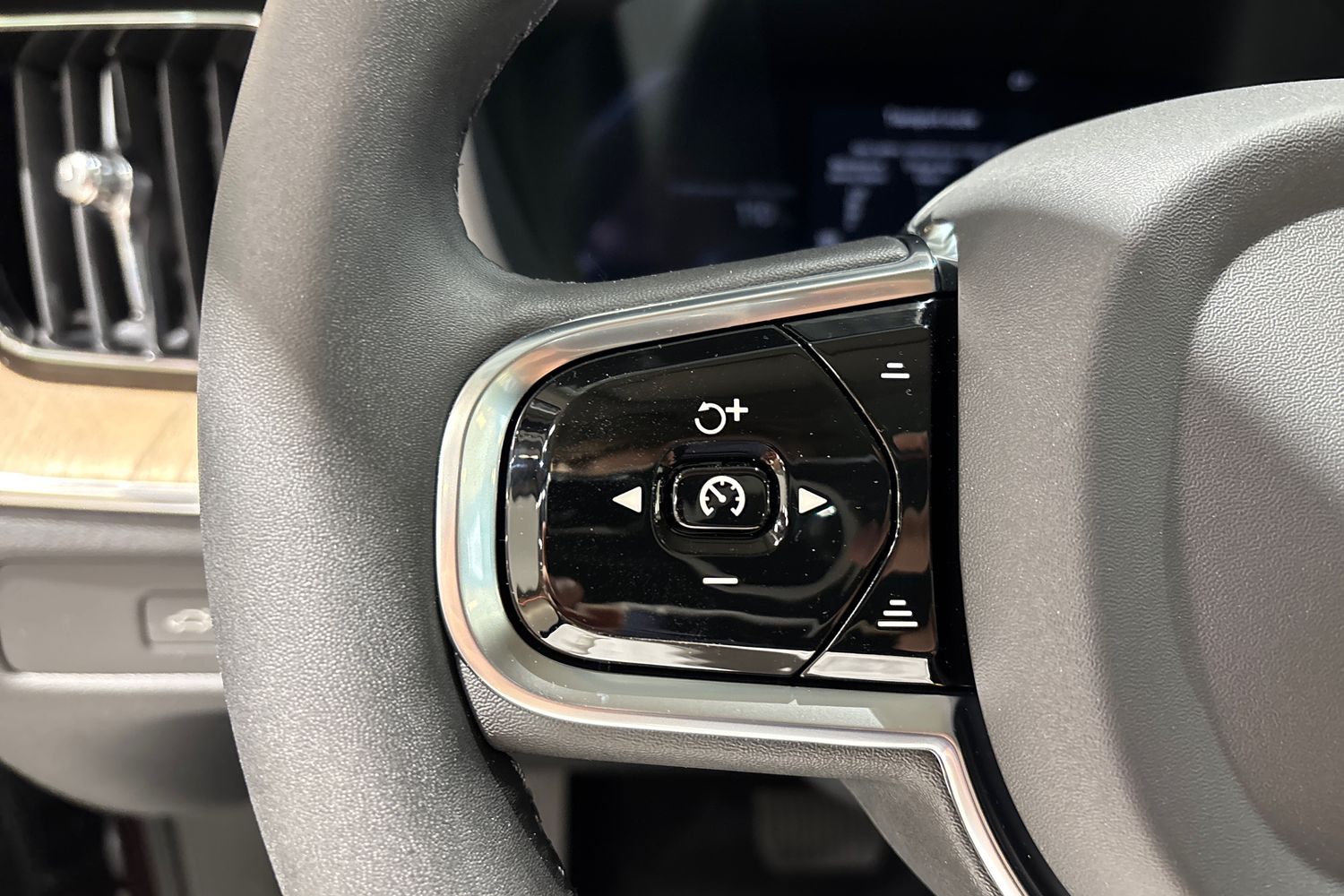 Volvo XC60 2026