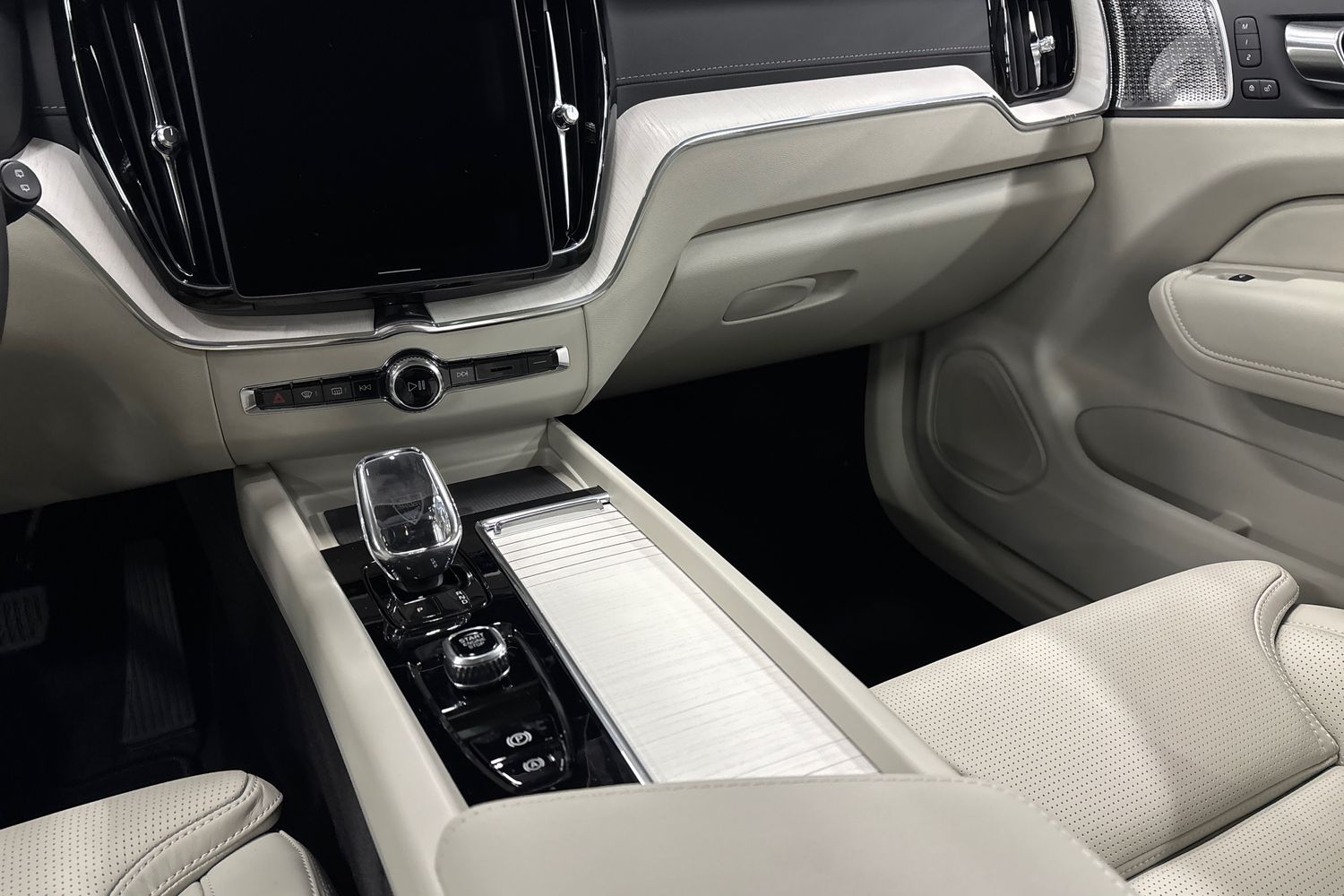 Volvo XC60 11