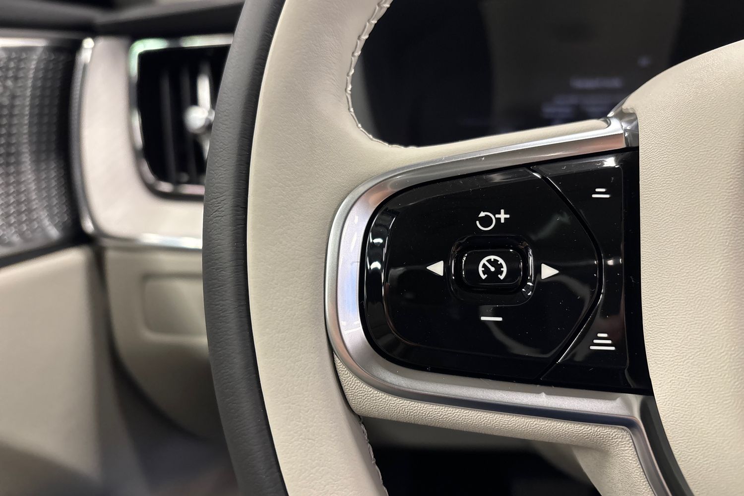 Volvo XC60 18