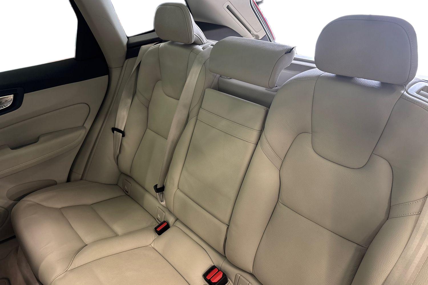 VOLVO XC60 21