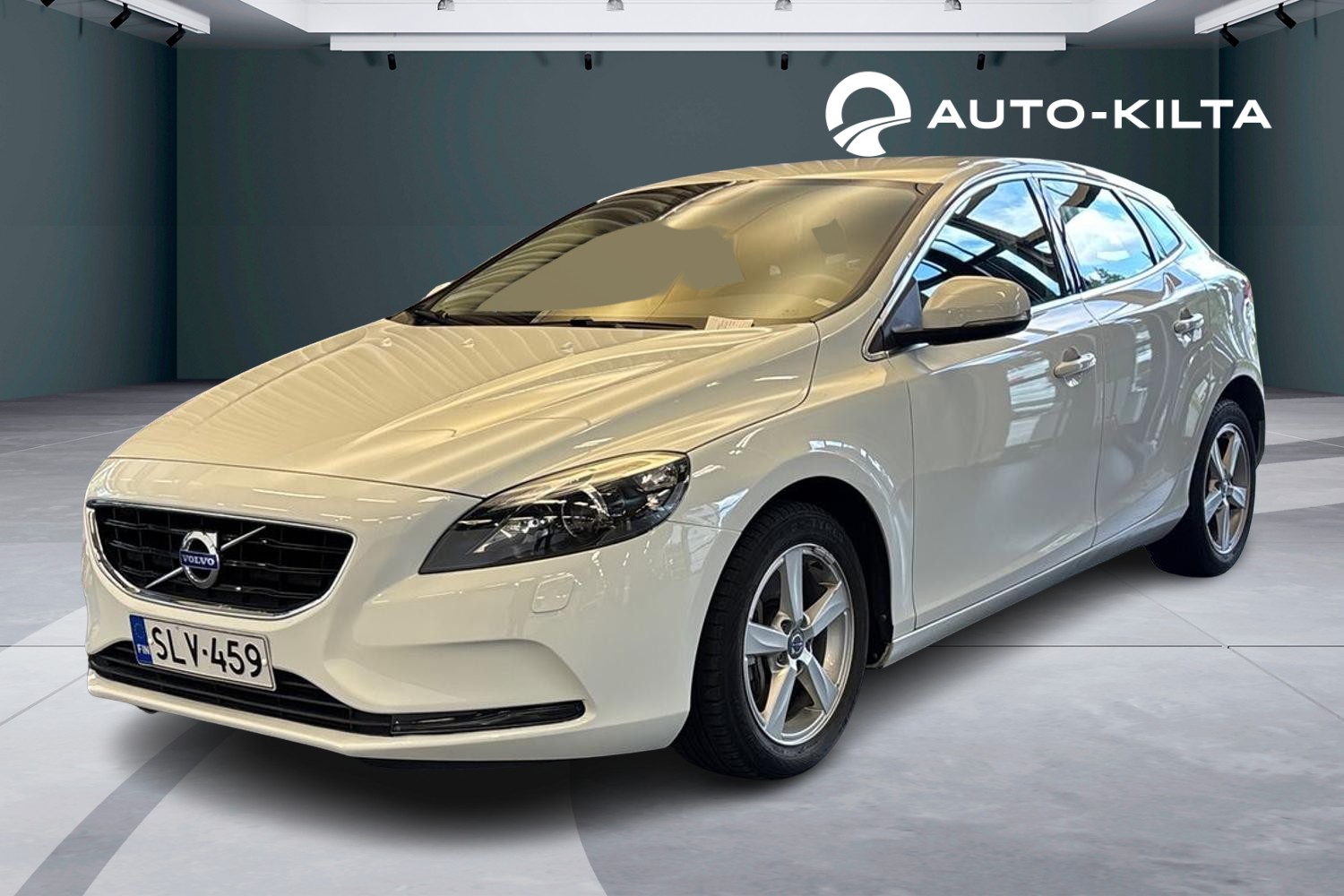 VOLVO V40 2015
