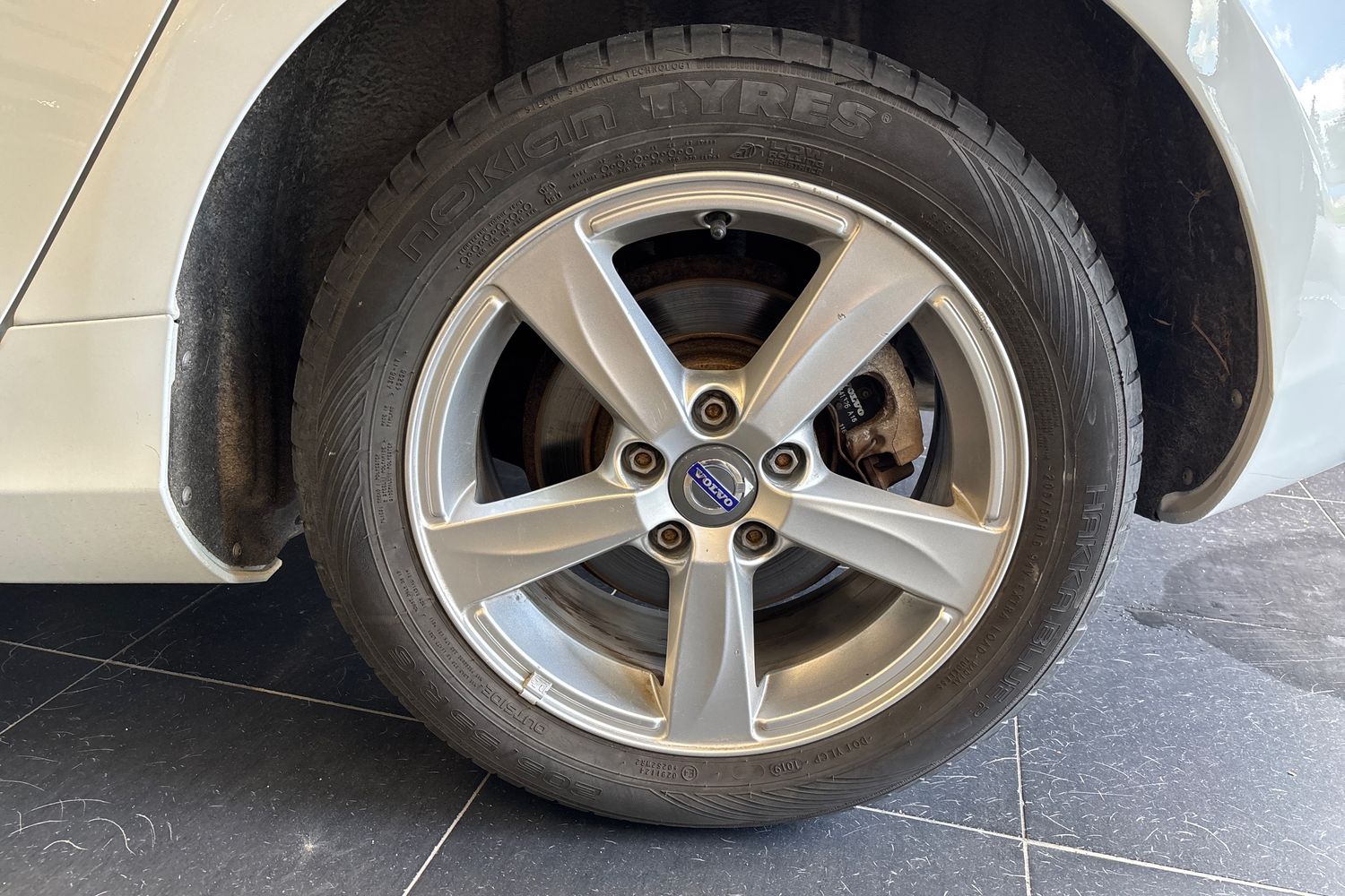 VOLVO V40 2015