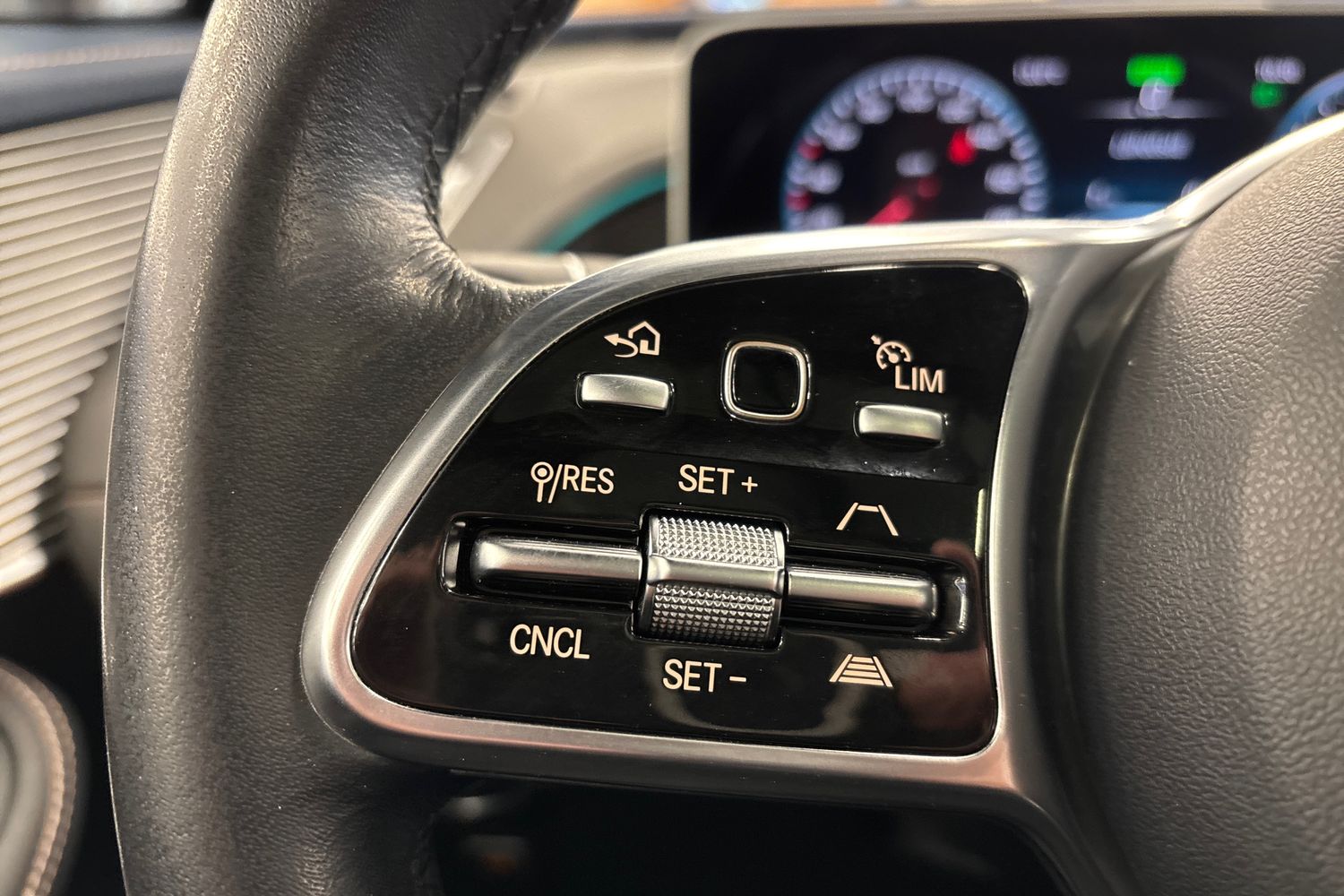 Mercedes-Benz EQC 2019