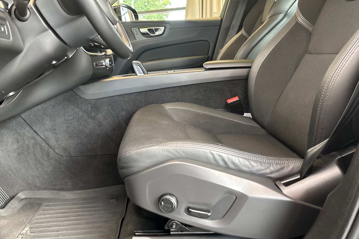 VOLVO XC60 2020