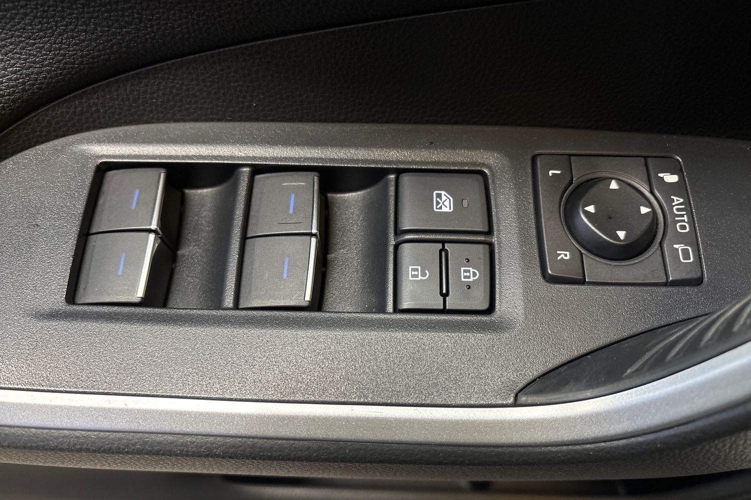 TOYOTA RAV4 Plug-in 2021