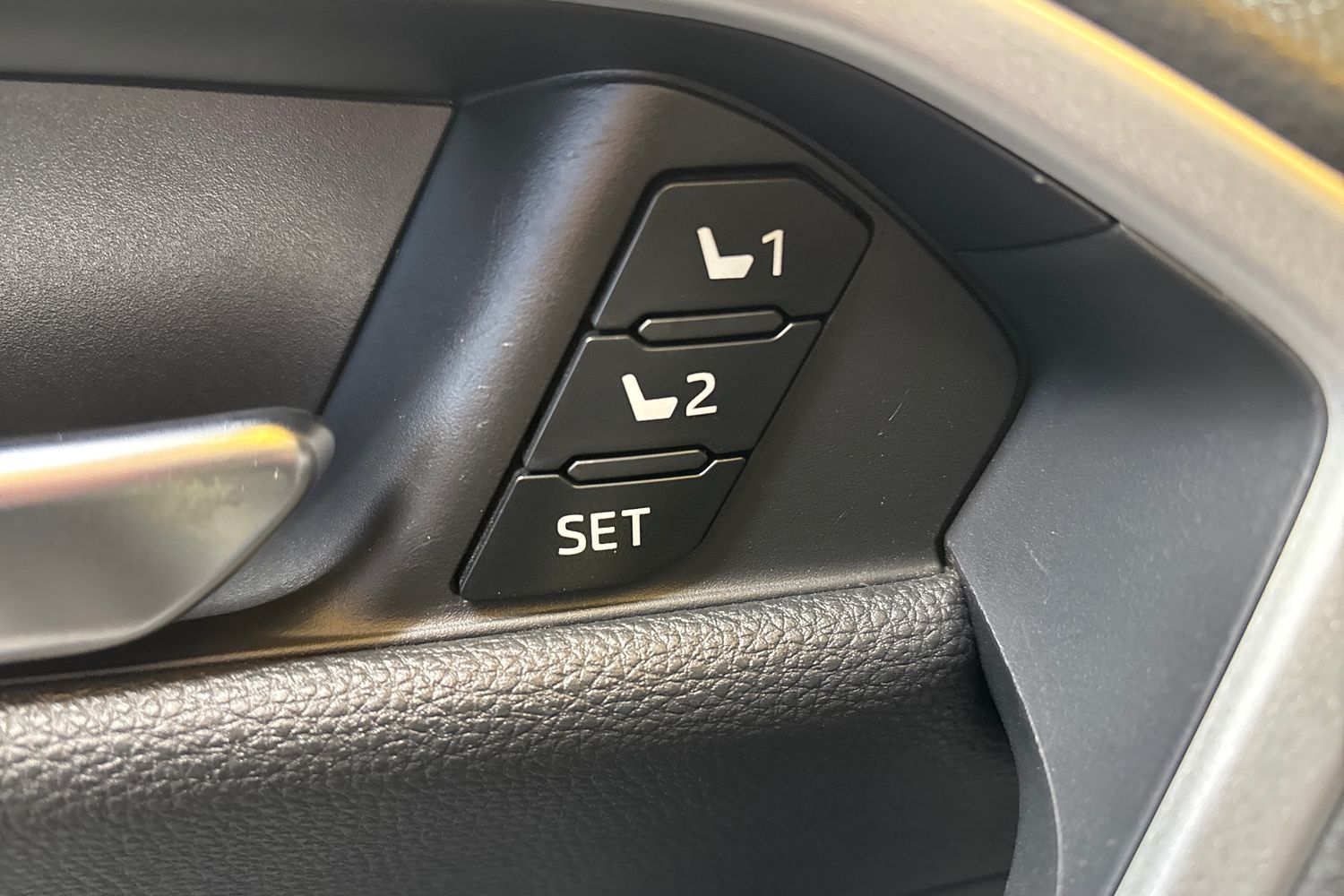 TOYOTA RAV4 Plug-in 2021