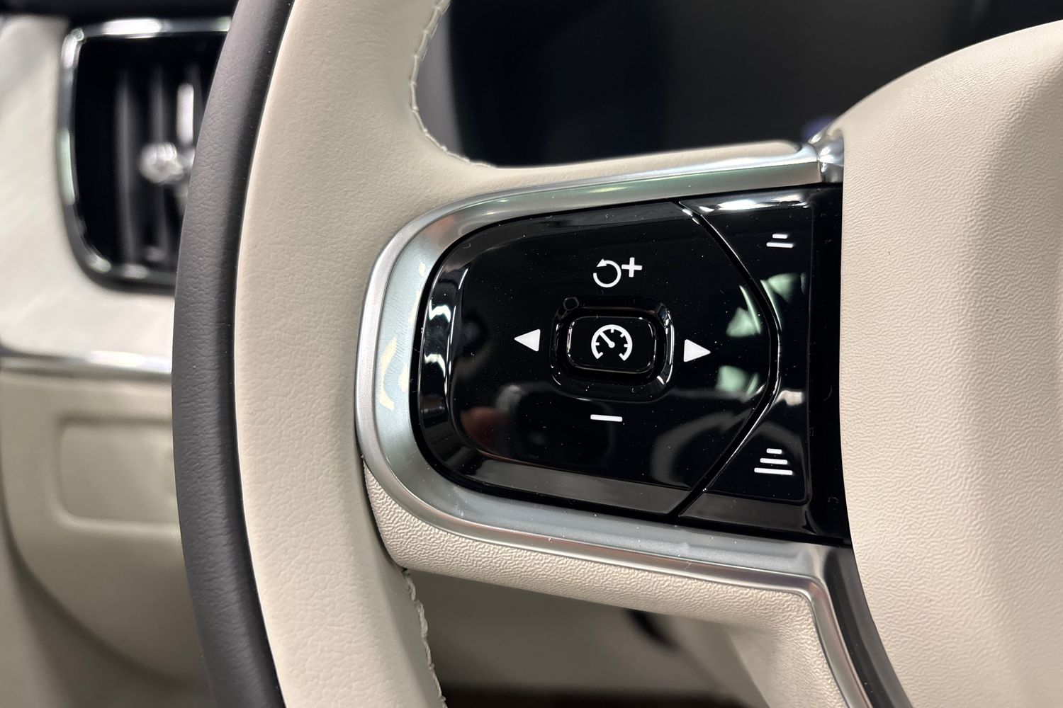 Volvo XC60 2026