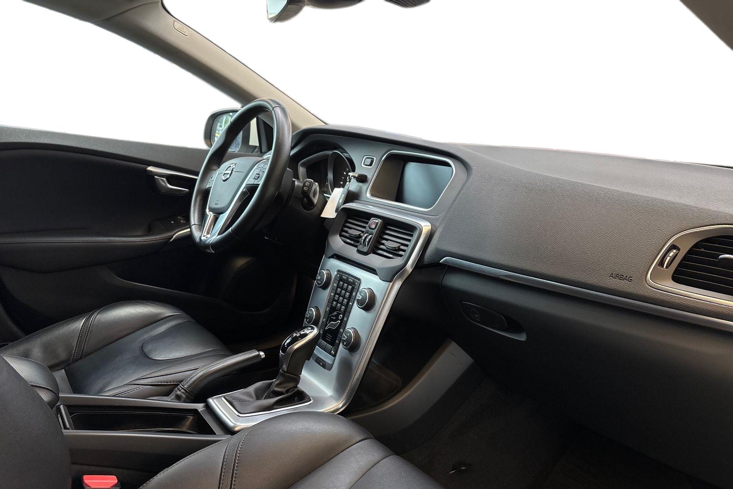 Volvo V40 2018