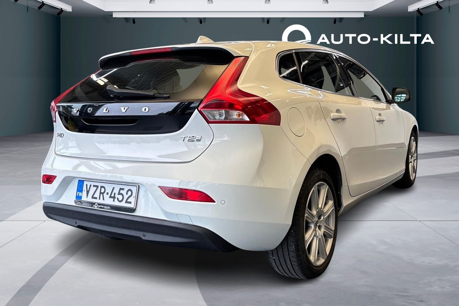 Volvo V40 2018