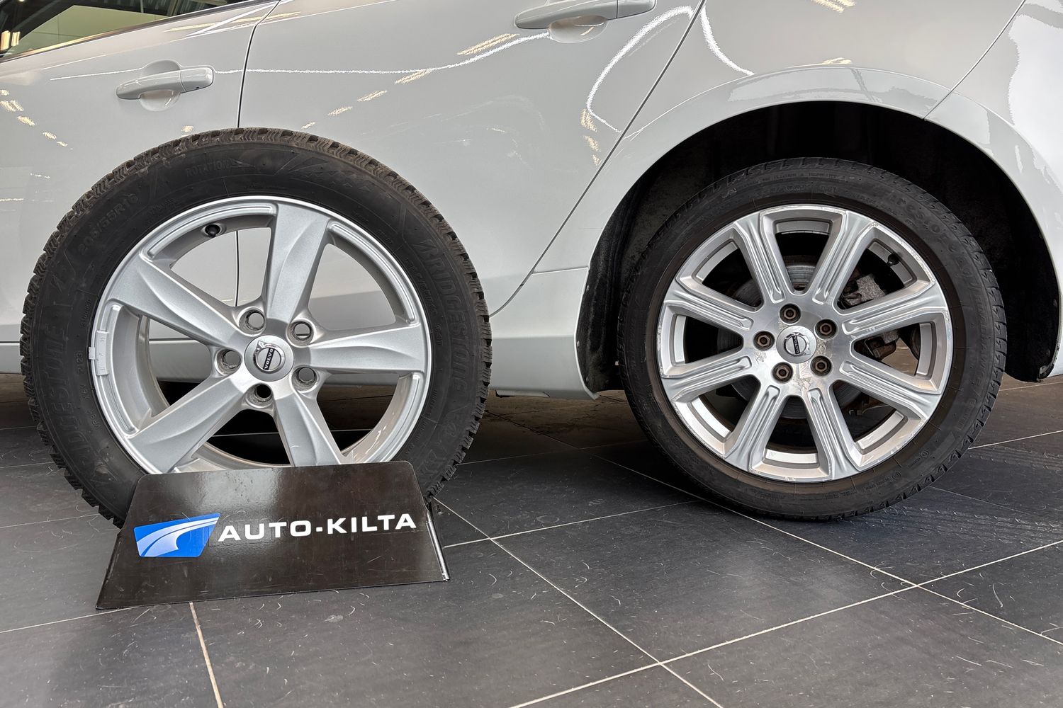 Volvo V40 2018