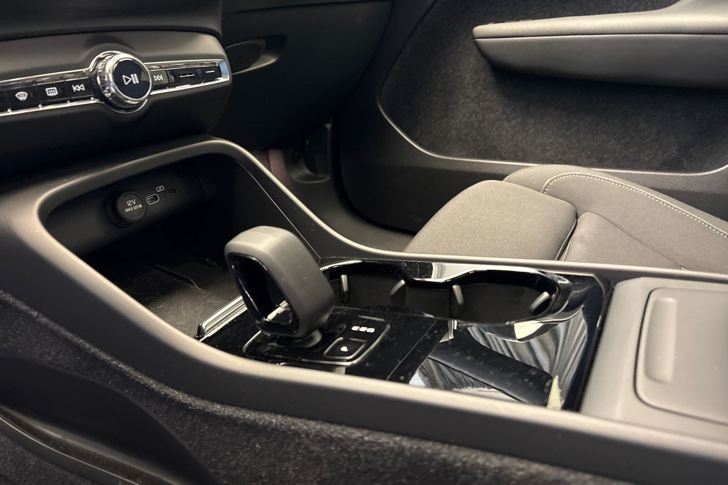 Volvo C40 2023
