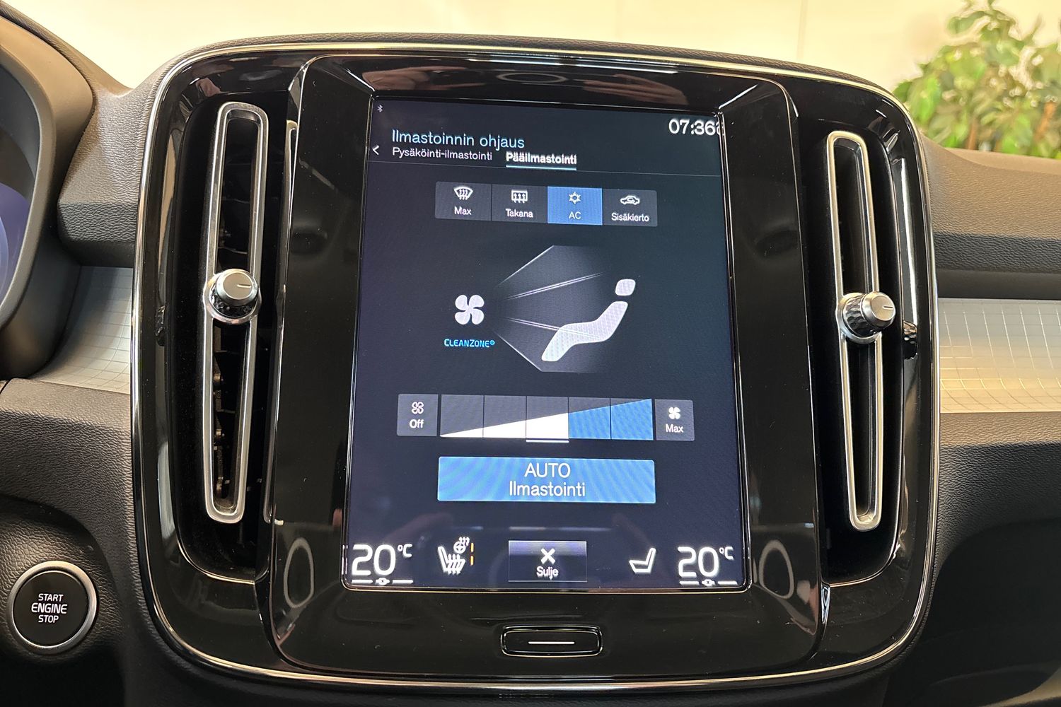 Volvo XC40 2021
