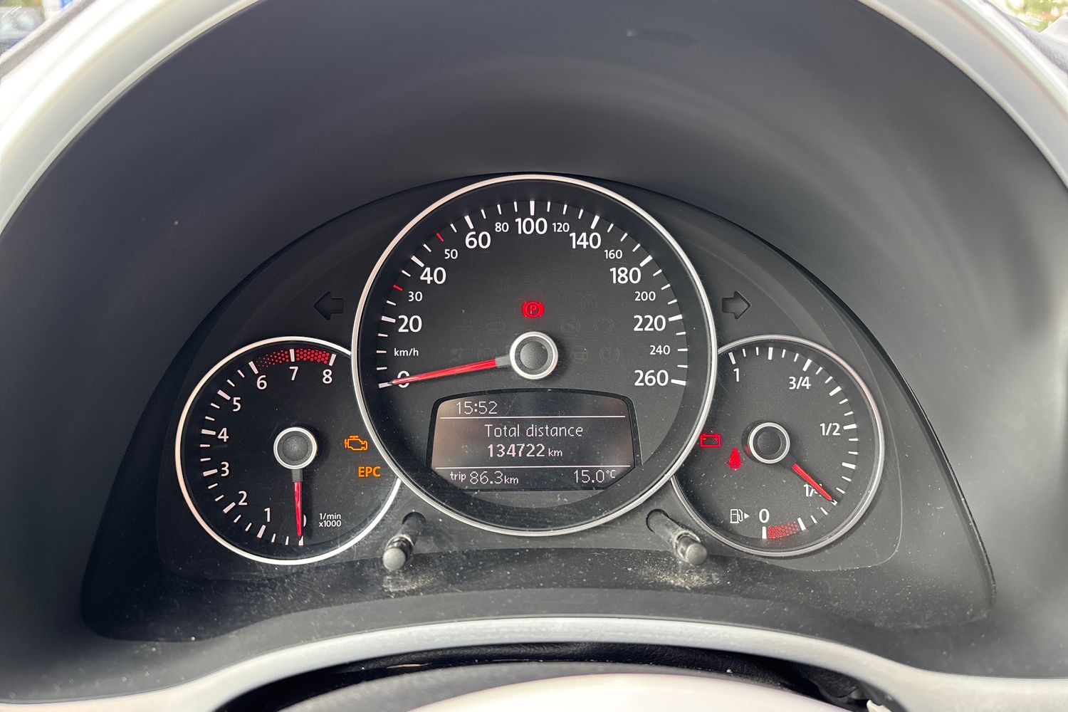 VOLKSWAGEN Beetle 2012