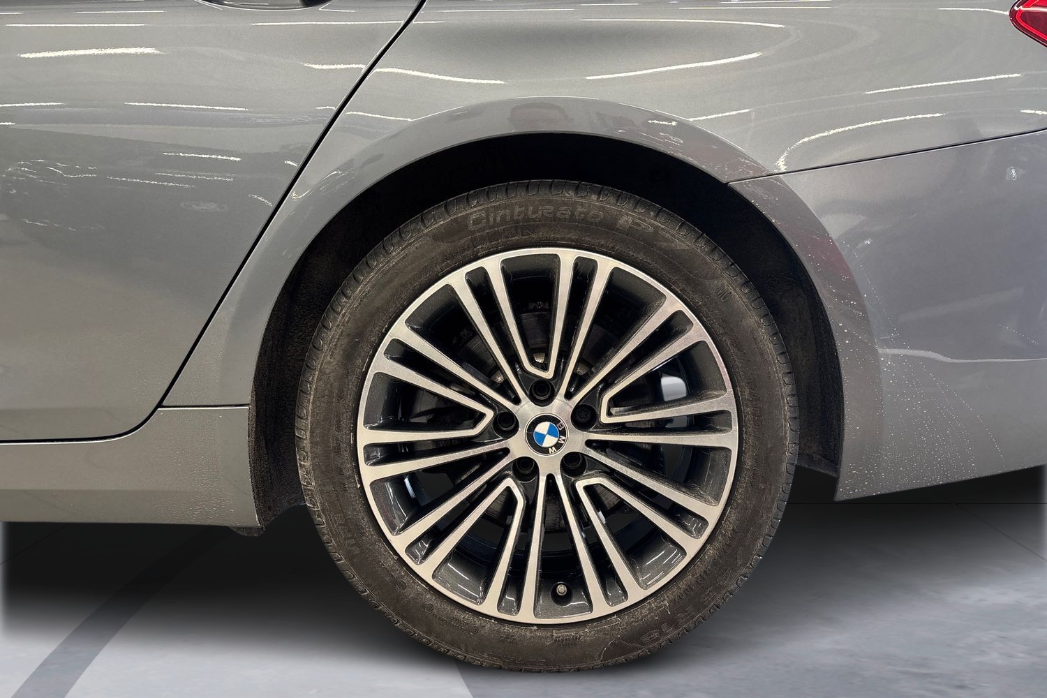 BMW 520 2019