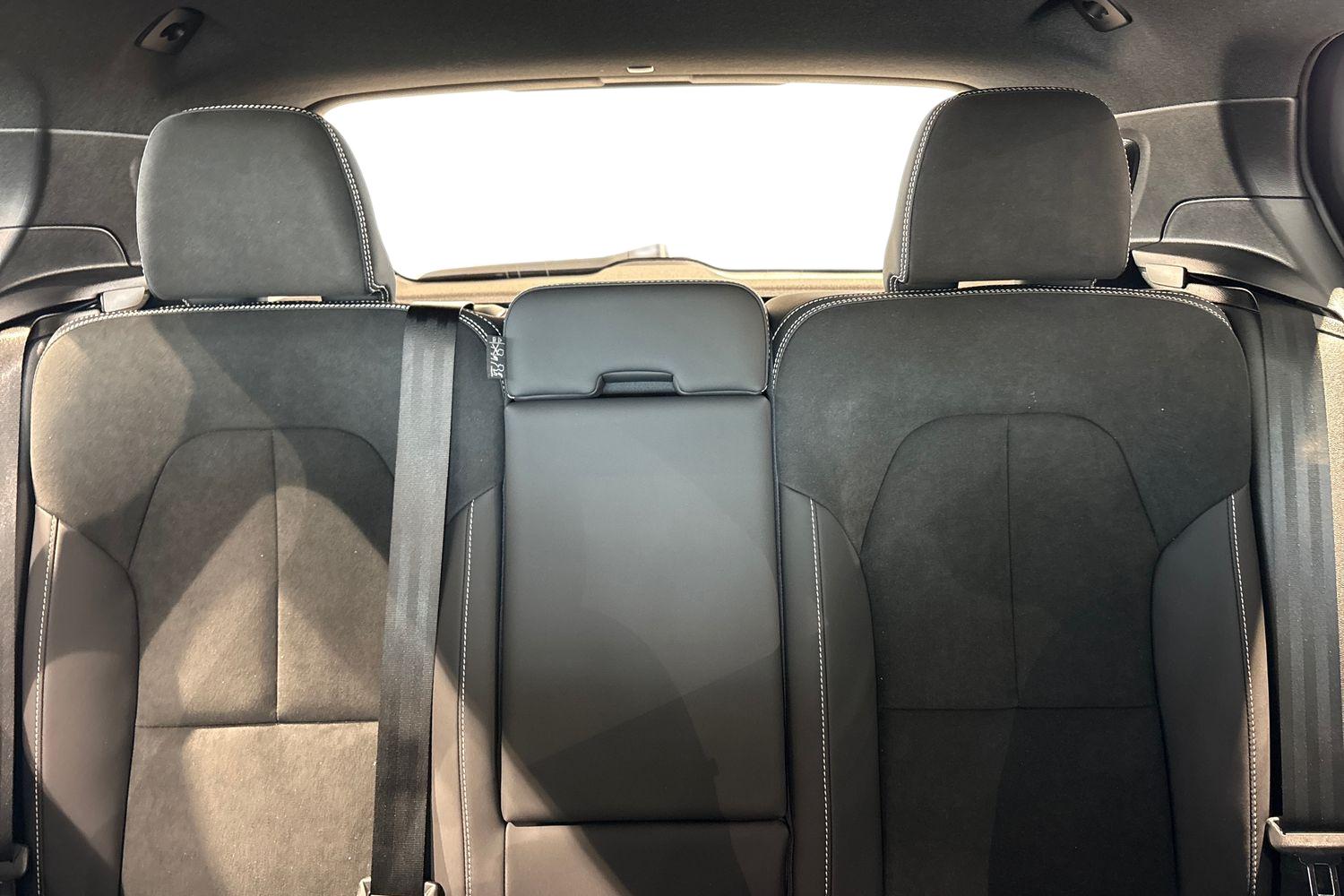 Volvo EX40 2026
