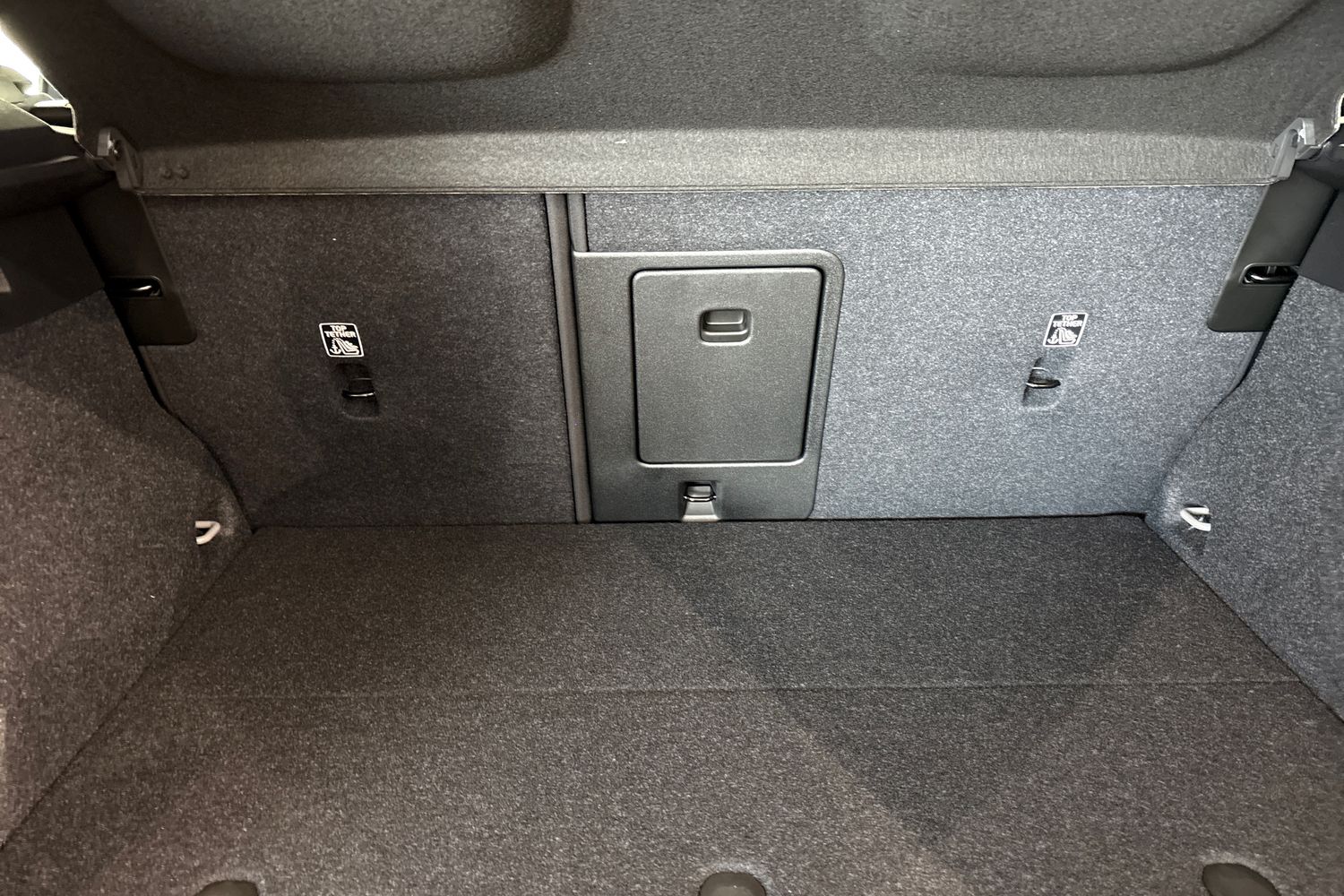 Volvo EX40 2026