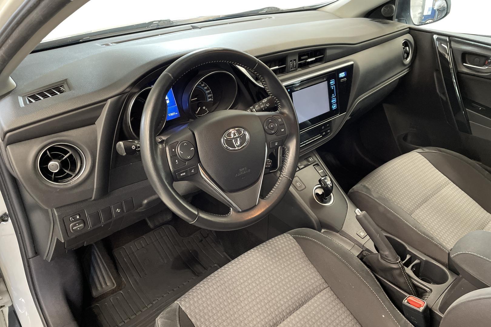 TOYOTA AURIS 2018