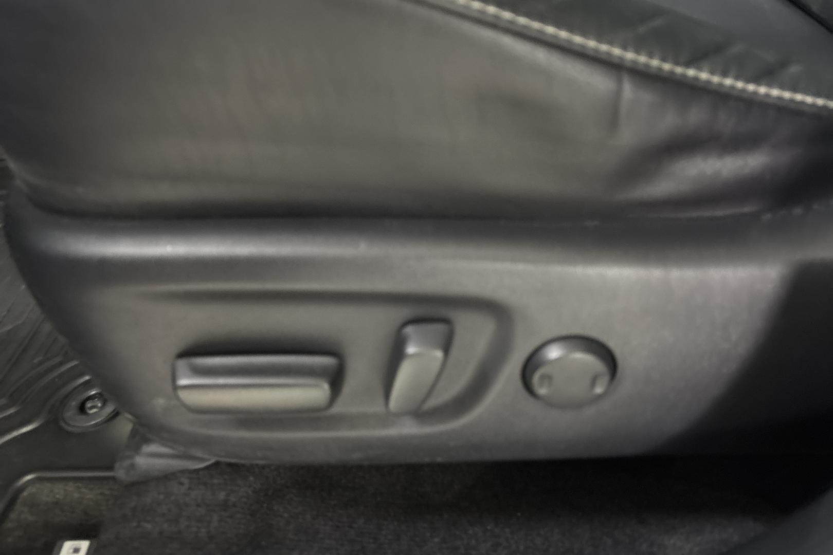 TOYOTA RAV4 2015