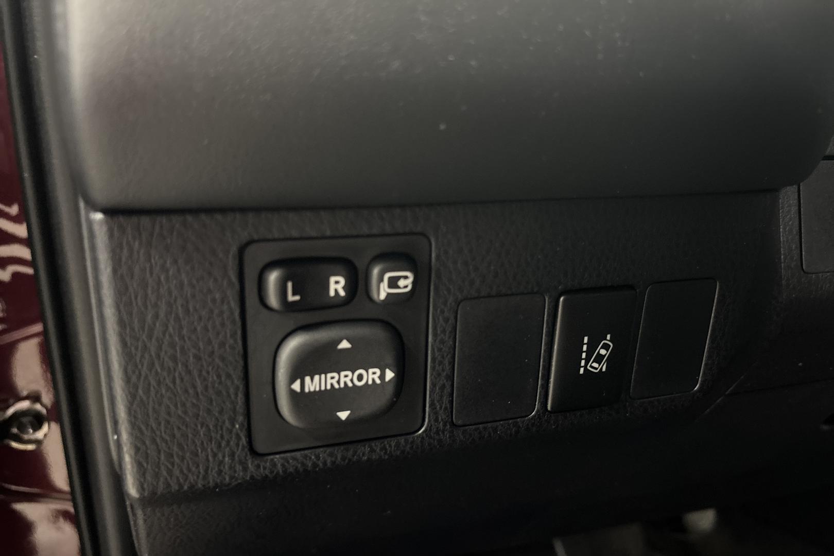 TOYOTA RAV4 2015