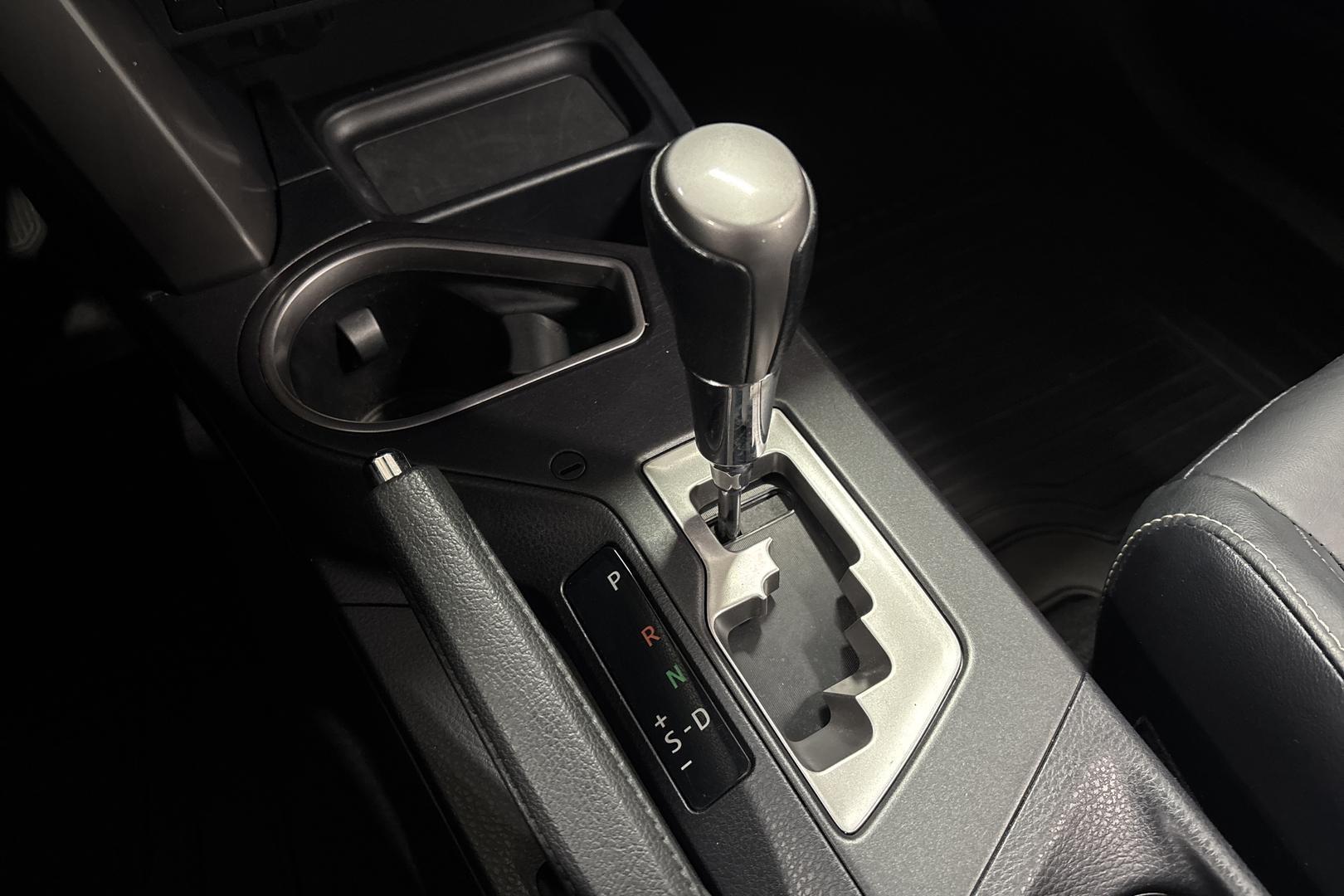 TOYOTA RAV4 2015