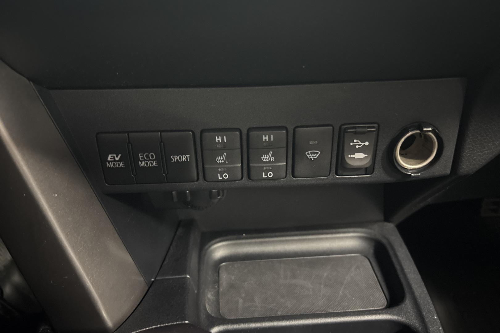 TOYOTA RAV4 2015