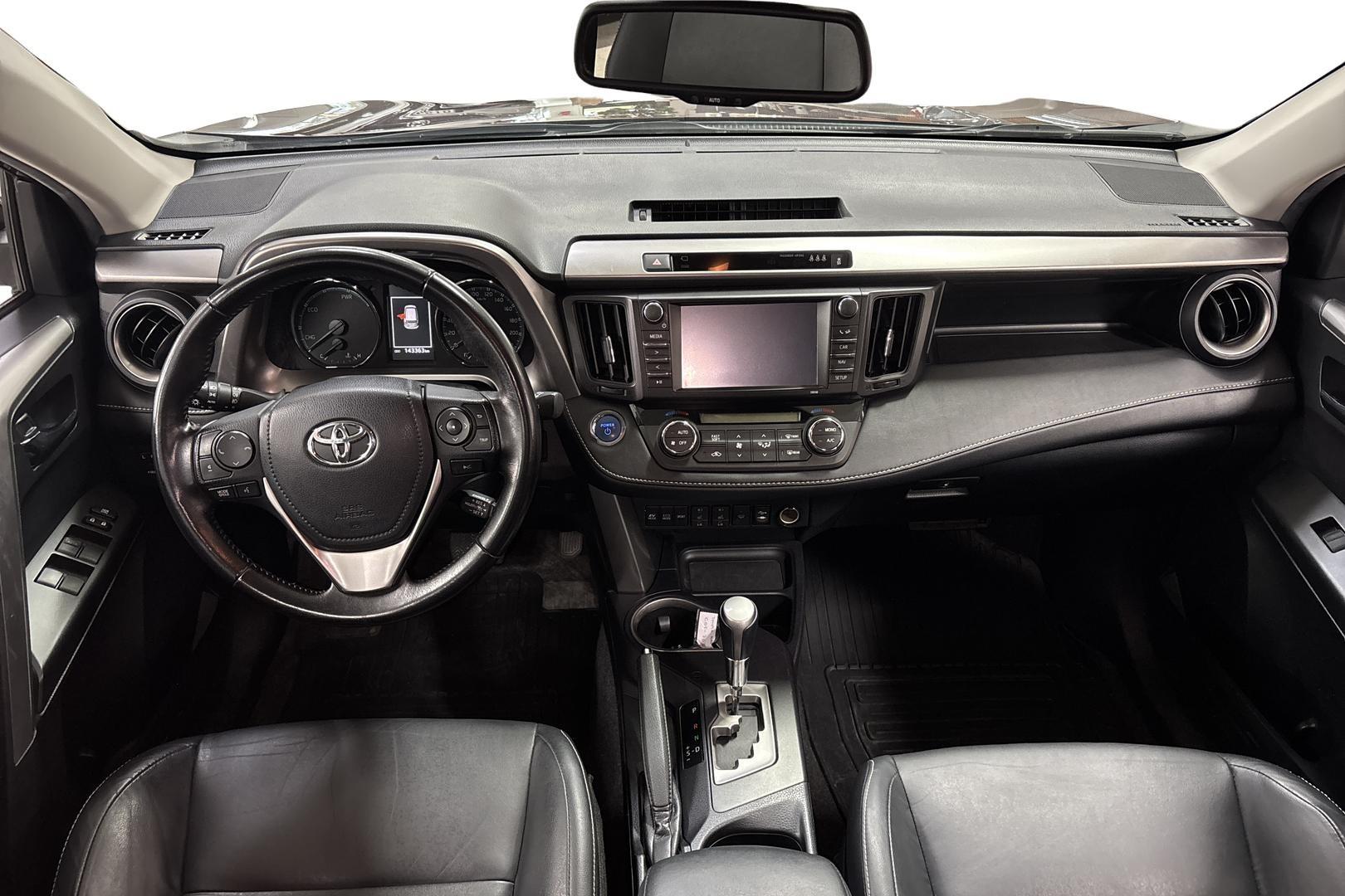 TOYOTA RAV4 2015