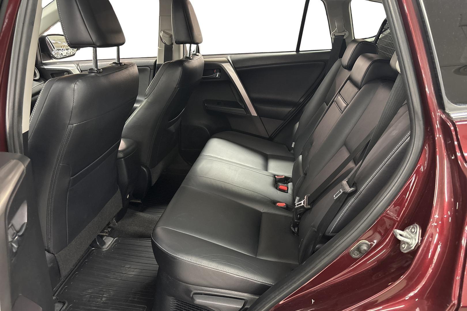 TOYOTA RAV4 2015