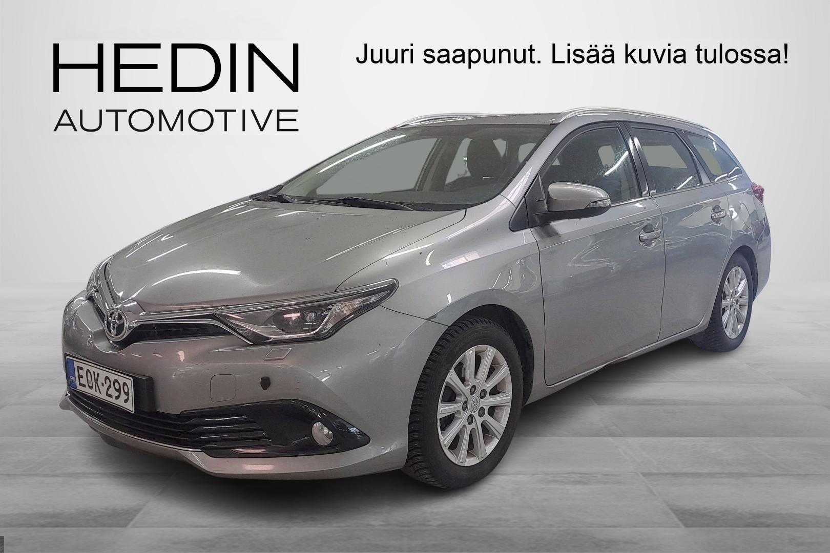 TOYOTA AURIS 2016