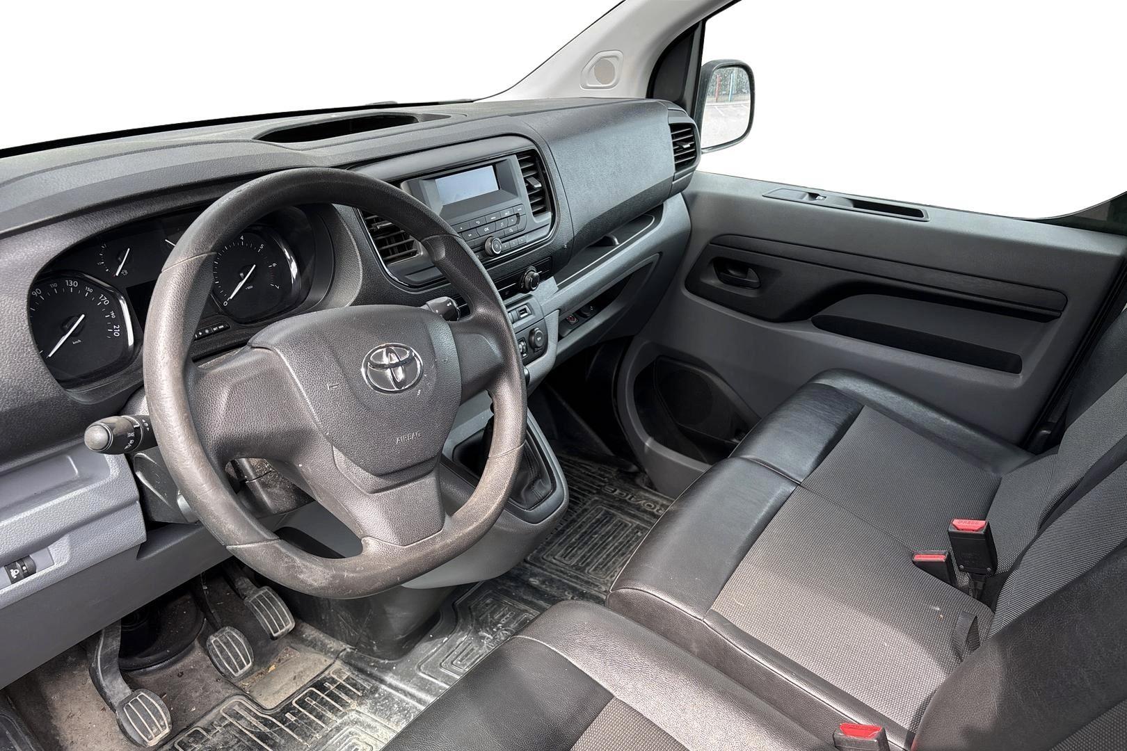 TOYOTA PROACE 2017