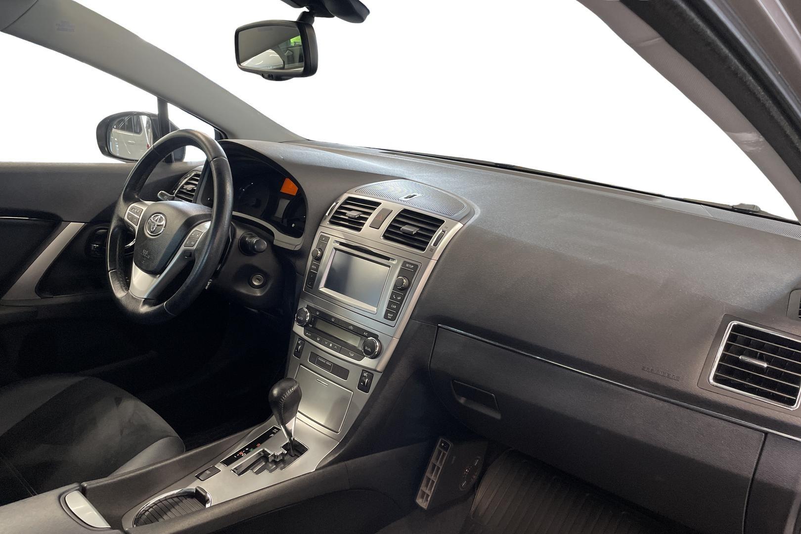 Toyota Avensis 12