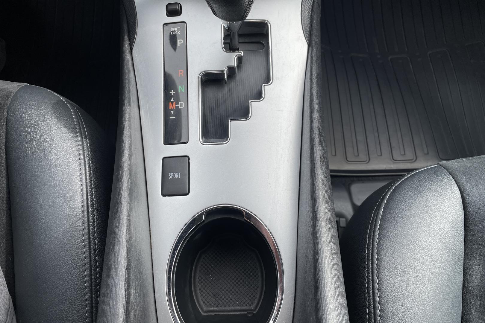 Toyota Avensis 18