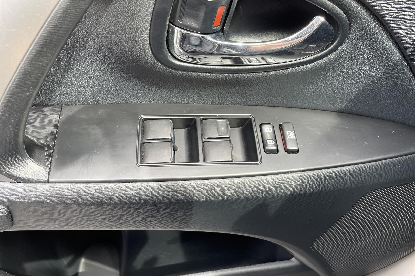 Toyota Avensis 19
