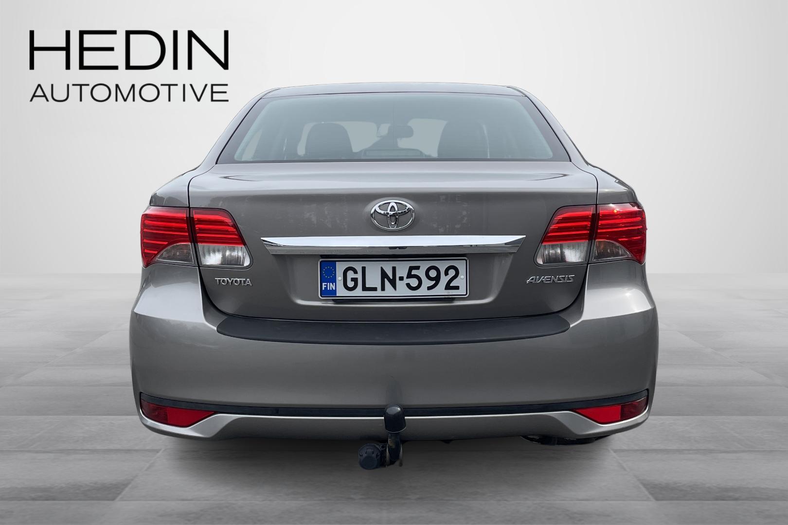 Toyota Avensis 3