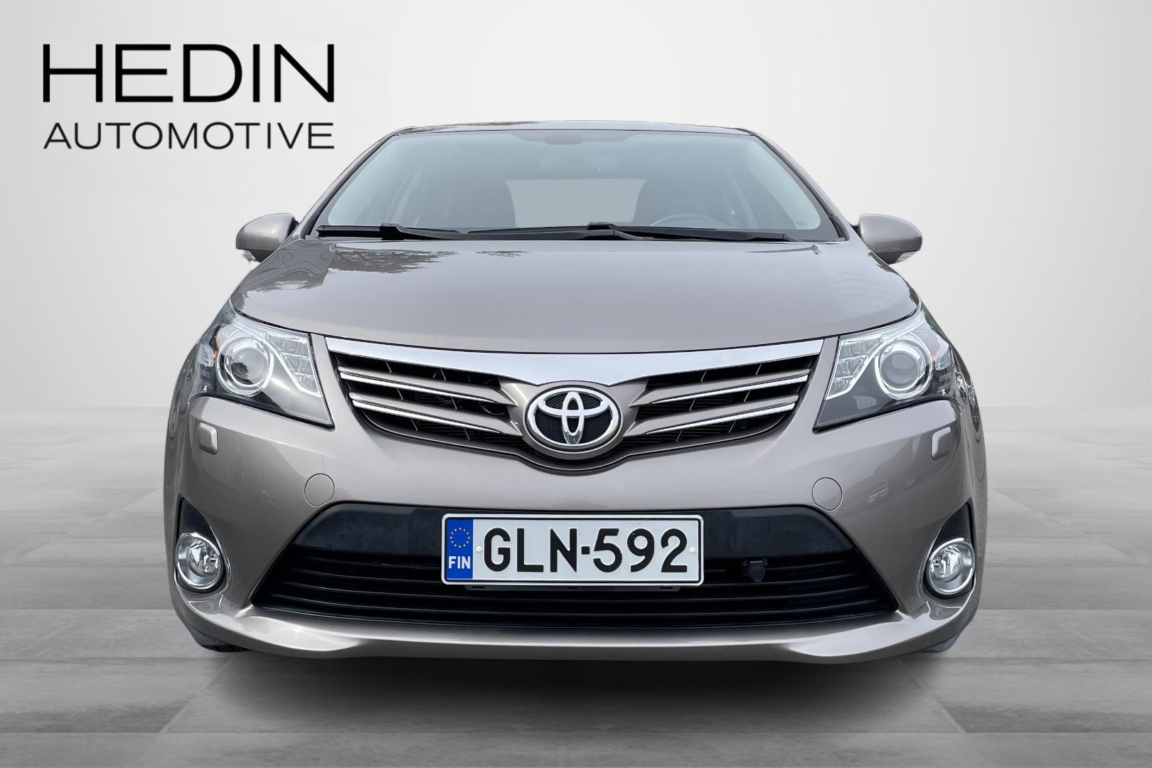 Toyota Avensis 4