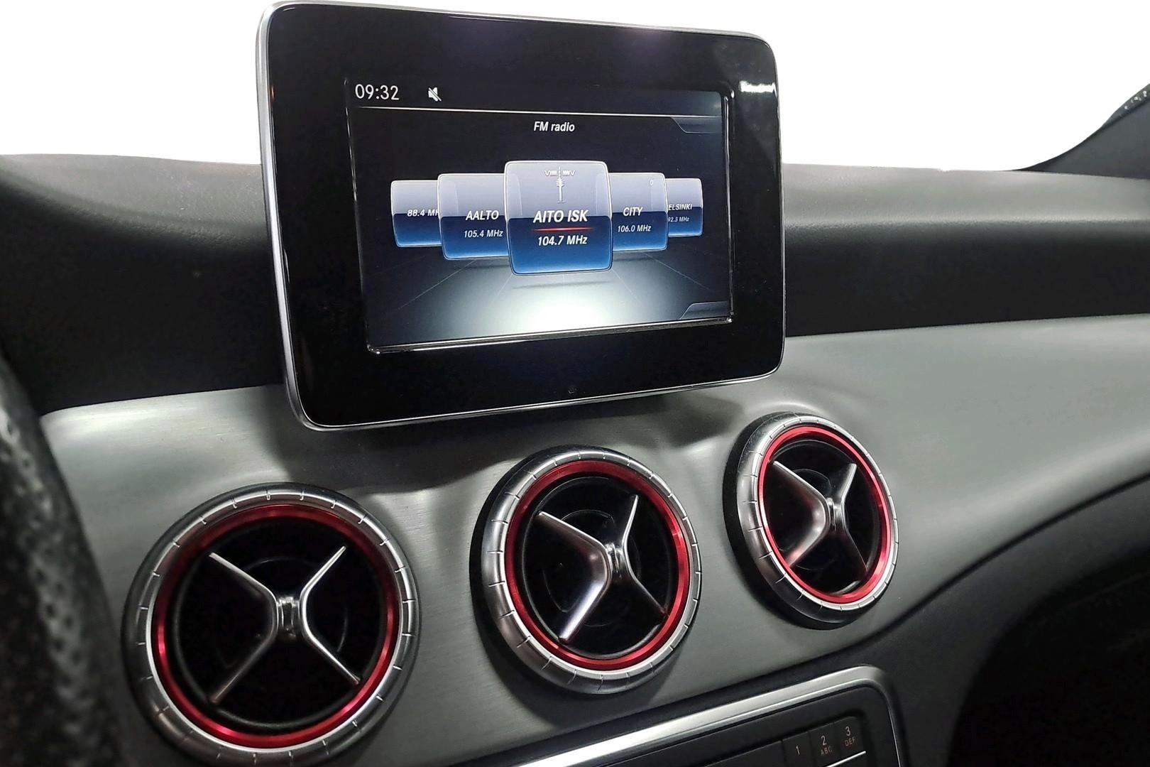 Mercedes-Benz CLA 2015