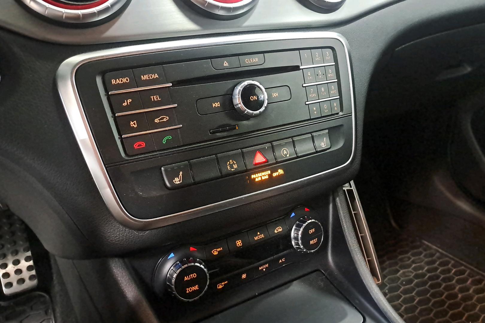 Mercedes-Benz CLA 2015