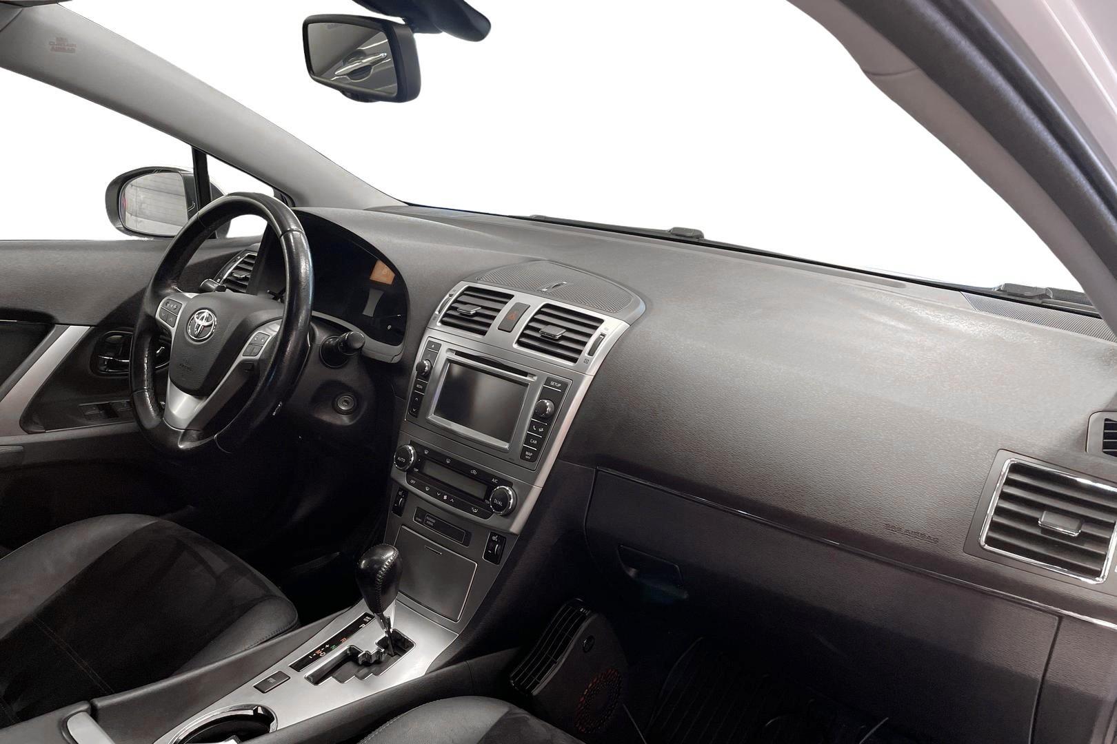 TOYOTA AVENSIS 2013