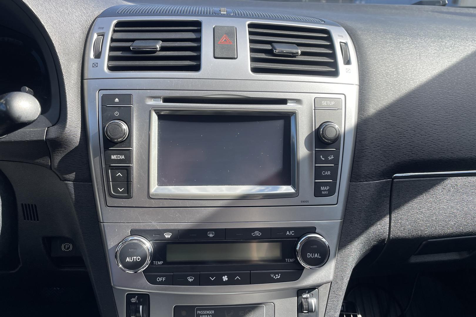 TOYOTA AVENSIS 2013