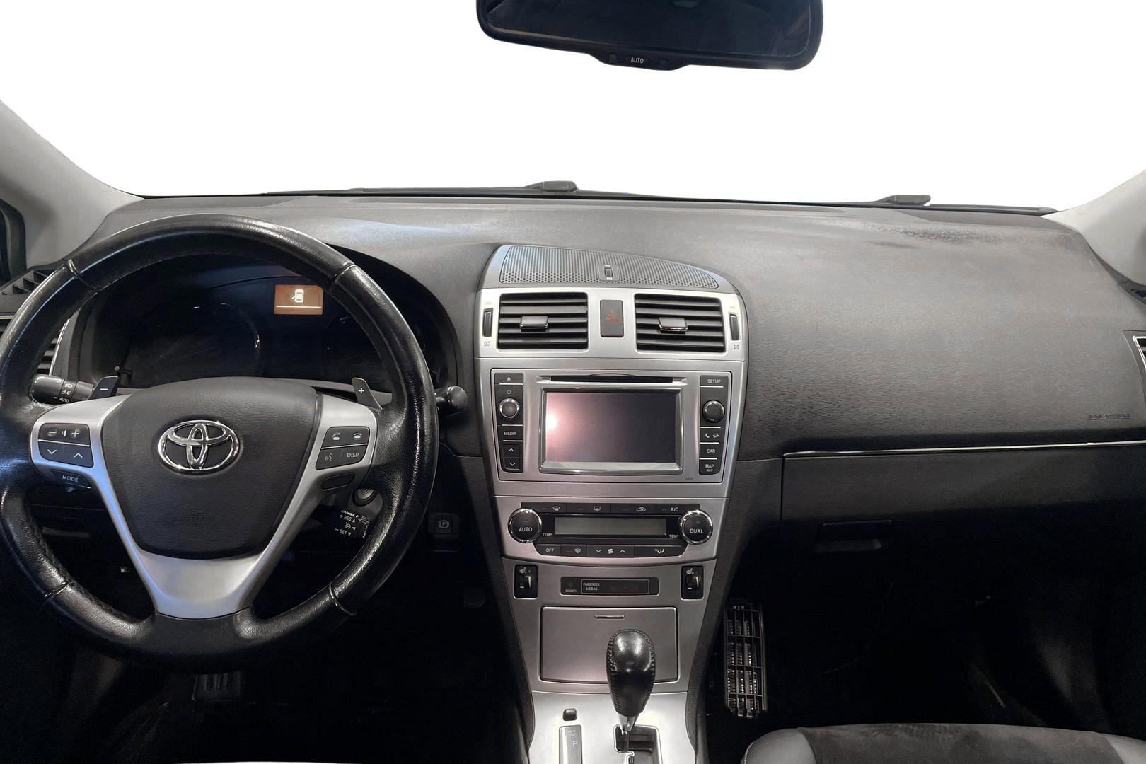 TOYOTA AVENSIS 2013
