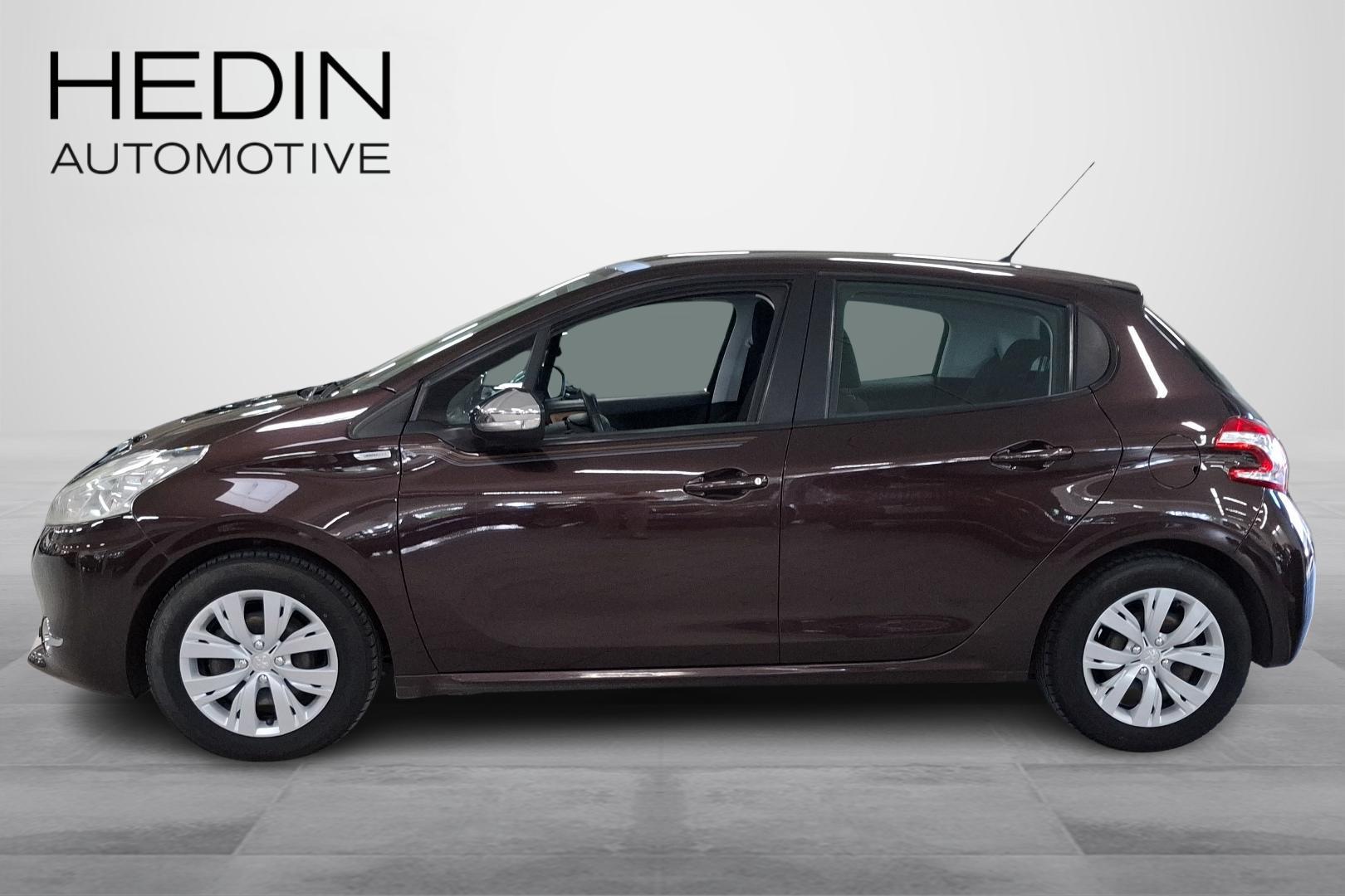 PEUGEOT 208 2013