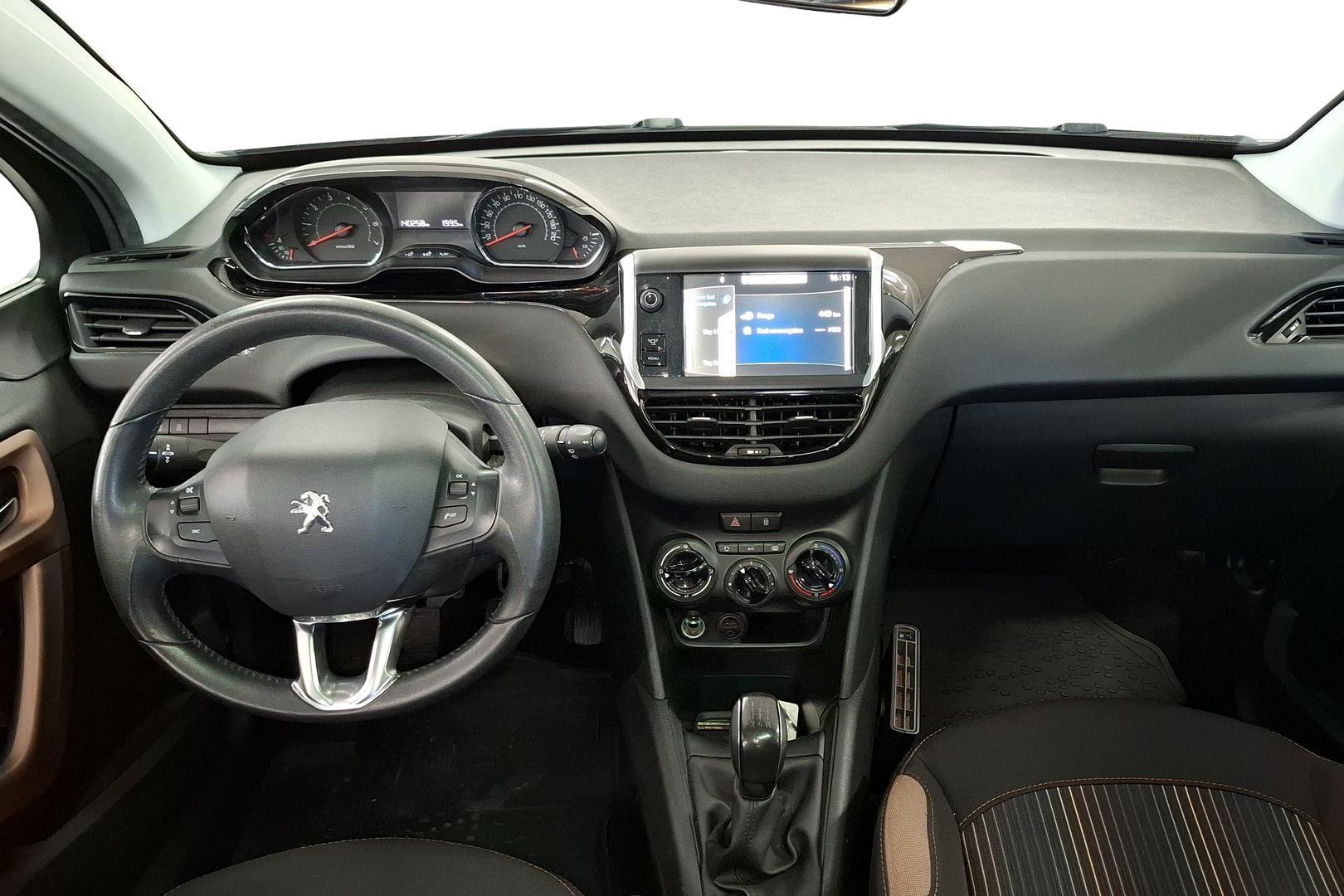 PEUGEOT 208 2013