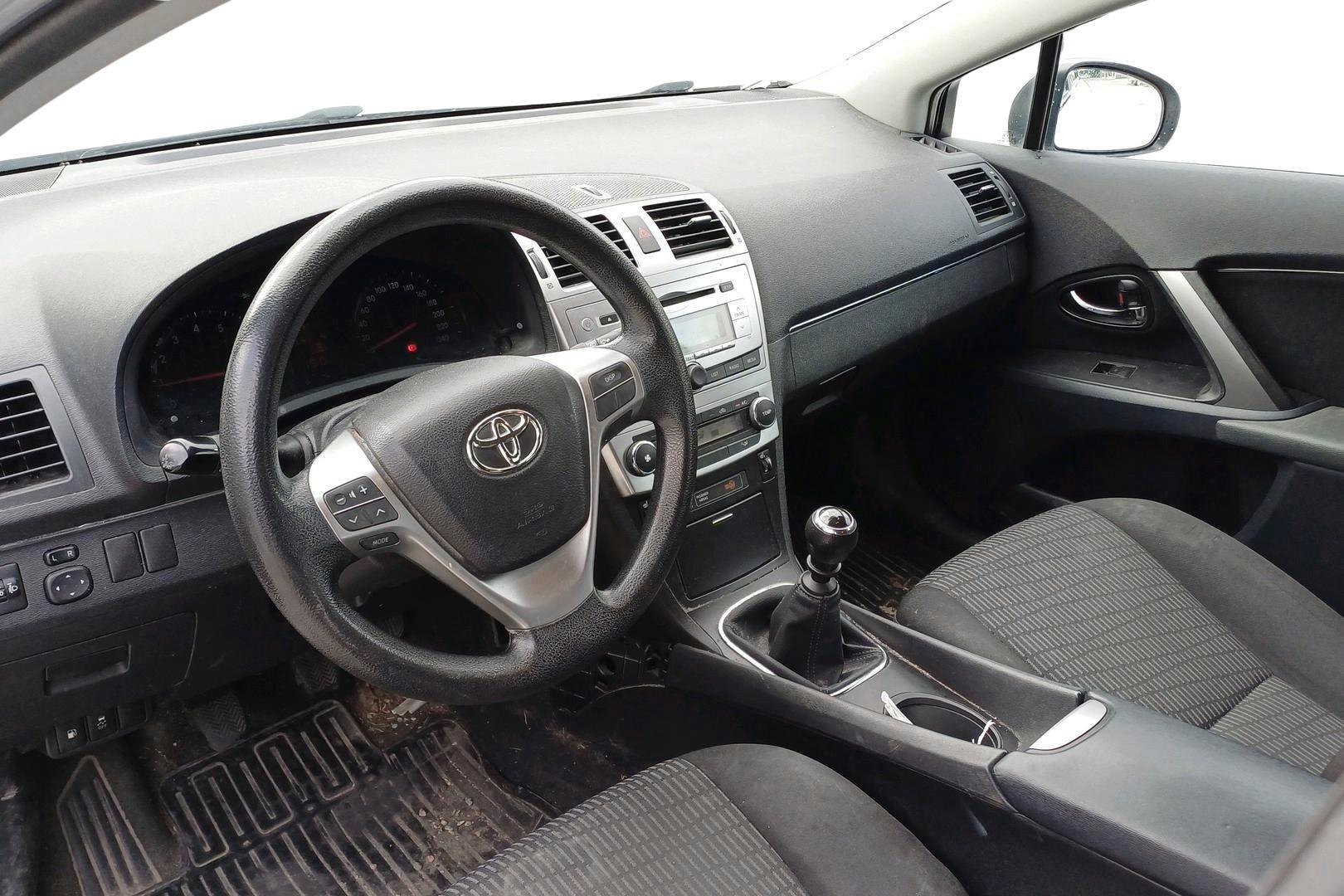 TOYOTA AVENSIS 2013
