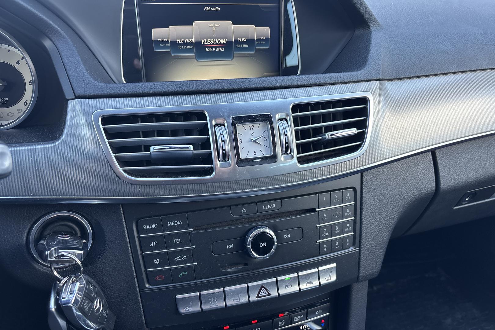 MERCEDES-BENZ E 2016