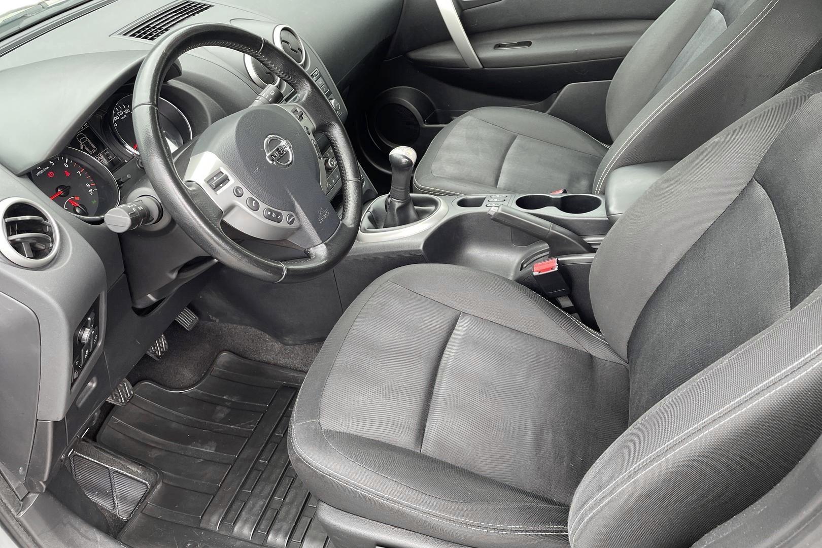 NISSAN Qashqai 2011